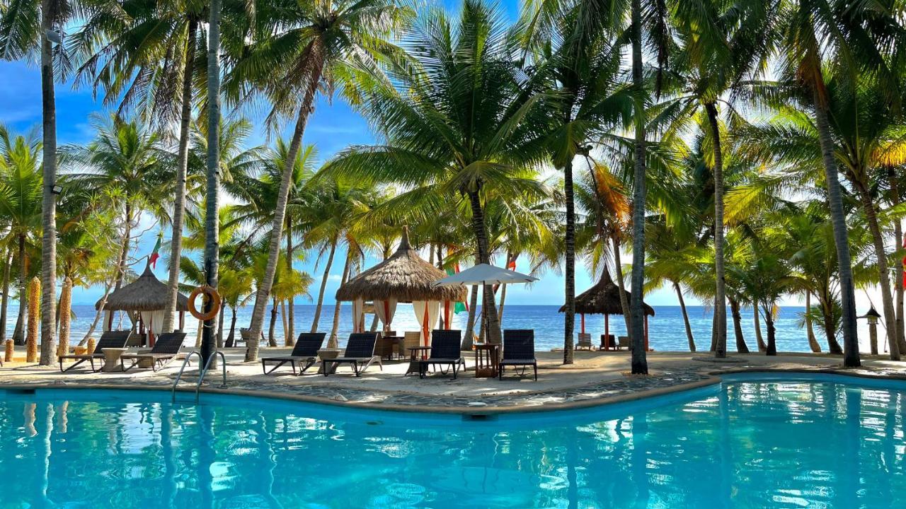 Coco Grove Beach Resort, Siquijor Island エクステリア 写真 A resort in Boracay