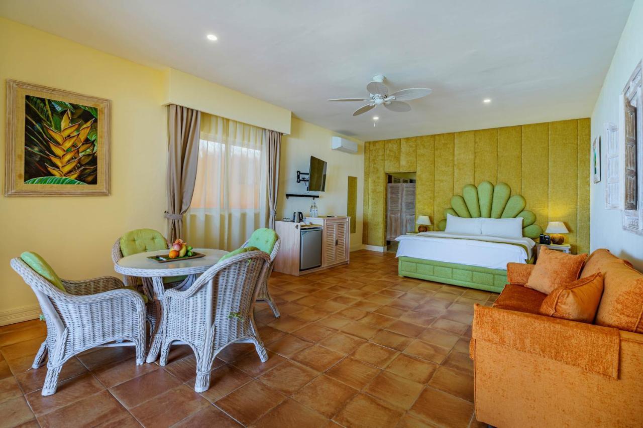 Coco Grove Beach Resort, Siquijor Island エクステリア 写真 Deluxe Suite