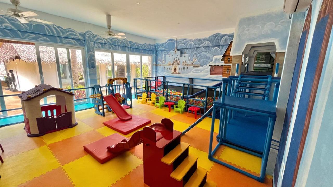 Coco Grove Beach Resort, Siquijor Island エクステリア 写真 An indoor playground in Thailand