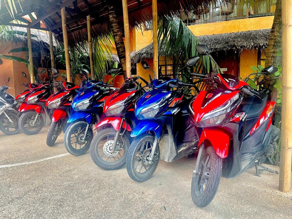 Coco Grove Beach Resort, Siquijor Island エクステリア 写真 Honda Click 125i