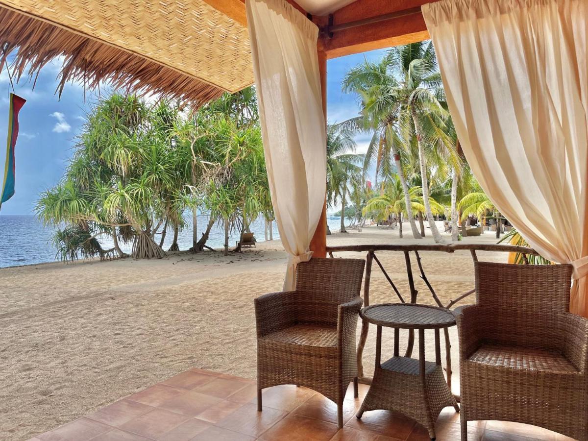 Coco Grove Beach Resort, Siquijor Island エクステリア 写真 Beachfront at the Shangri-La Resort