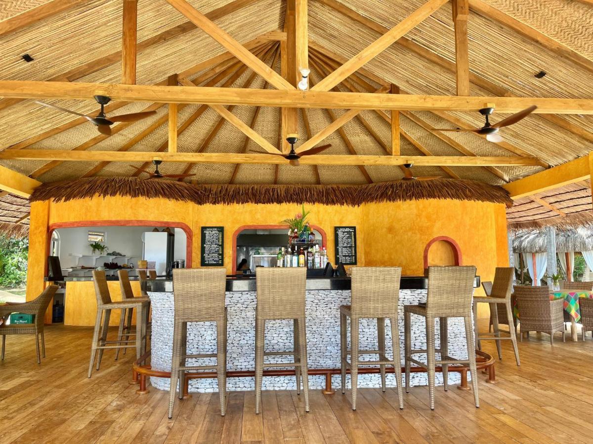 Coco Grove Beach Resort, Siquijor Island エクステリア 写真 The bar at the restaurant